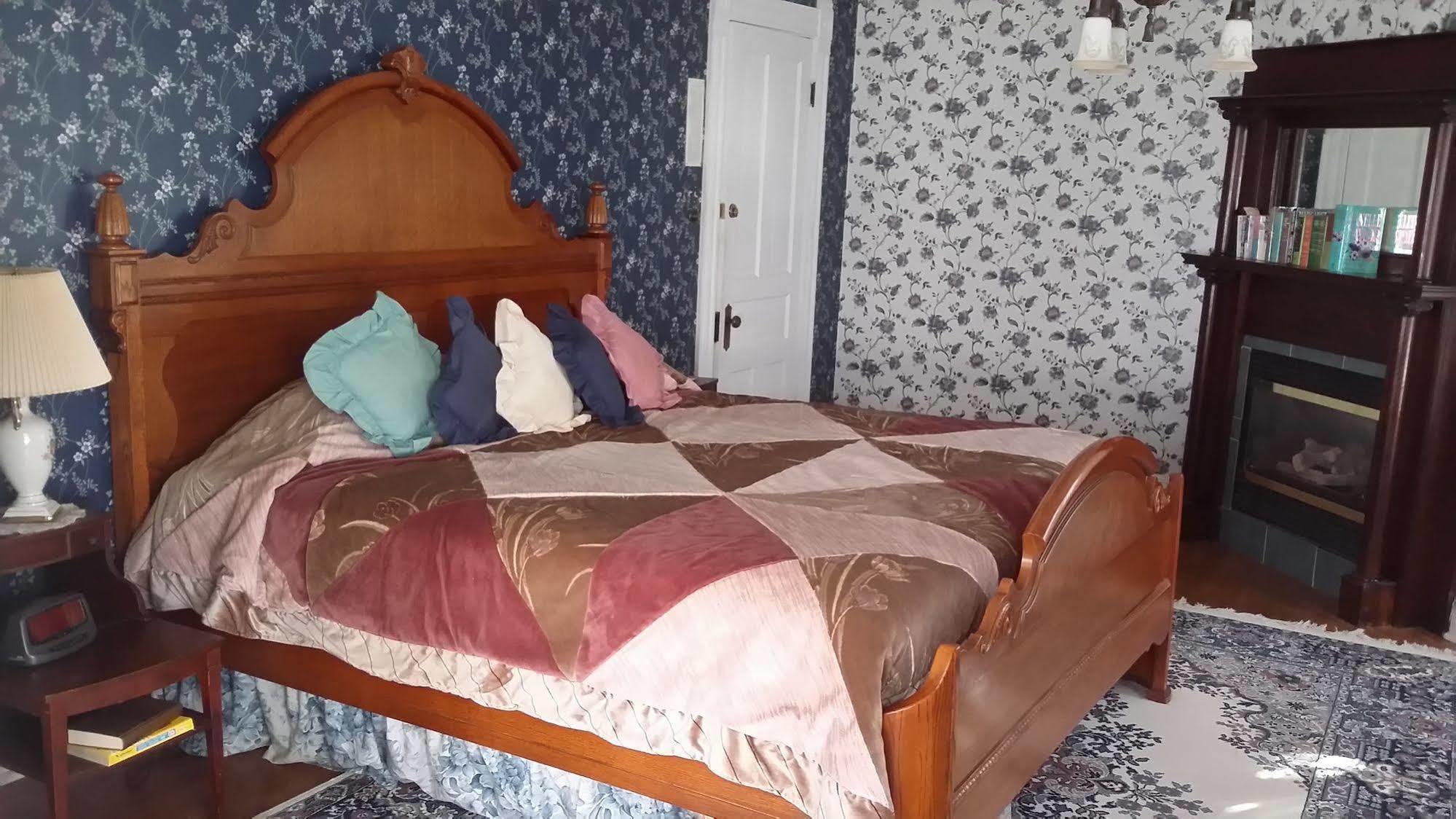 Chestnut Charm Bed & Breakfast Атлантик  Екстер'єр фото
