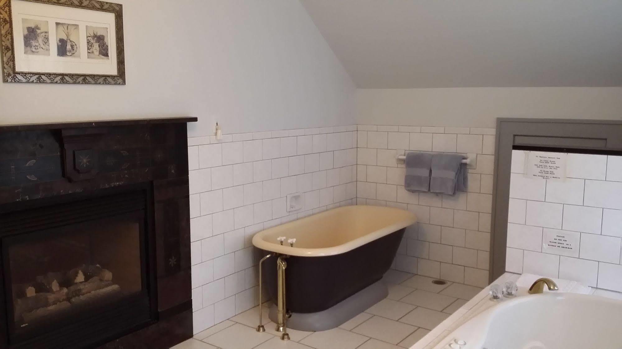 Chestnut Charm Bed & Breakfast Атлантик  Екстер'єр фото