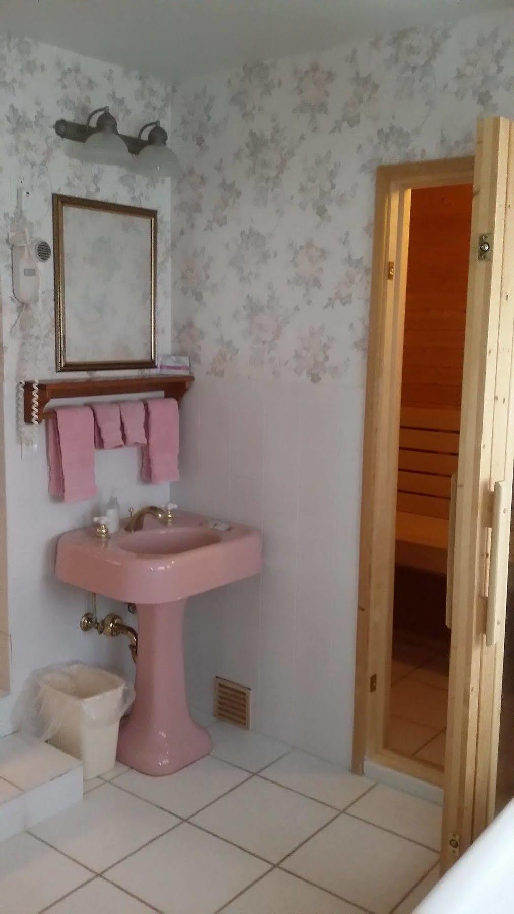 Chestnut Charm Bed & Breakfast Атлантик  Екстер'єр фото
